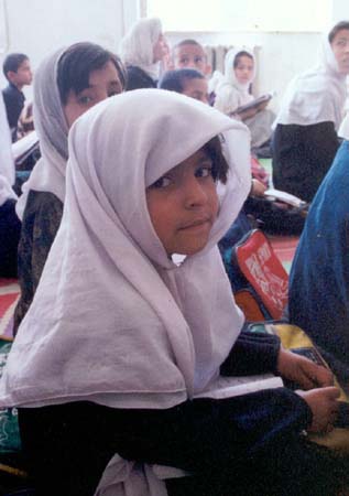 schoolgirl_chador