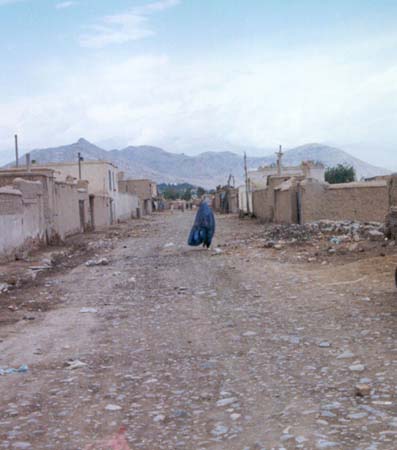woman_in_street